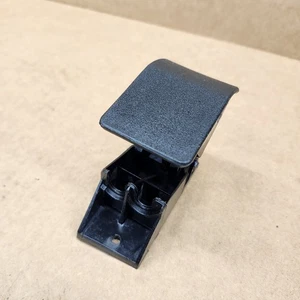 84-96 C4 Corvette Campana Liberación Manija Cable Pestillo Montaje BUENO Usado Limpio 10086223 - Imagen 1 de 5