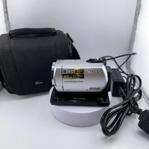 Videocámara digital Sony DCR-SR33 E Handycam SD HDD zoom óptico 40x plateado CCD - Imagen 1 de 10