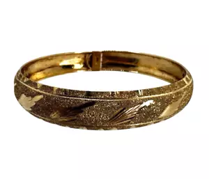 Vintage Solid 10K 12.9mm Textured Bangle Bracelet - Picture 1 of 8