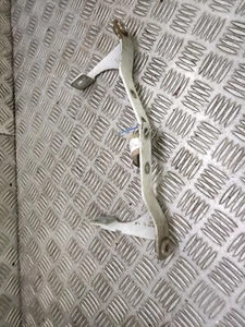 VW Amarok 2.0 2010-2016  Rear Door Tailgate Hinge Pair 2H5829641D       ref D272 - Picture 1 of 4