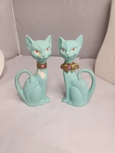 Vintage Pair of Cats Turquoise And Gold With Pink Eyes And Jems TLC - Picture 1 of 13