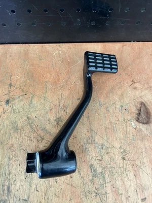 Harley Sportster 2014 y superior 883 1200 OEM control medio derecho pedal de freno negro *22 Foto 1 de 4