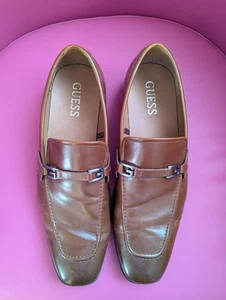 Guess Brown Loafers Size 10 Buckle Detail Good Condition - Foto 1 di 4