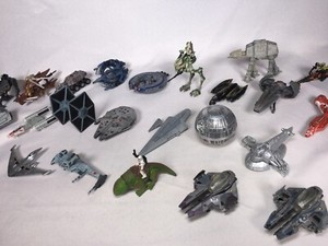 Star Wars TITANIUM schwarze Serie Micro-Druckguss-Fahrzeuge - WÄHLEN SIE EINE