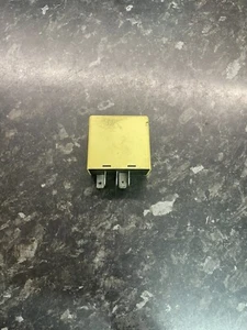 VAUXHALL CORSA C 2000-2006  INDICATOR FLASHER RELAY 09134880 FVC08 - Picture 1 of 3