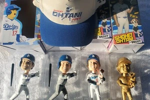 Shohei Ohtani GOLD, GRAY & WHITE Bobbleheads, Cap & XL Shirt All SGA Complete - Picture 1 of 24