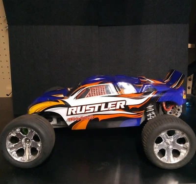 Par de Traxxas Rustler 2x2 XL5 Basher y Street Combo Foto 1 de 4