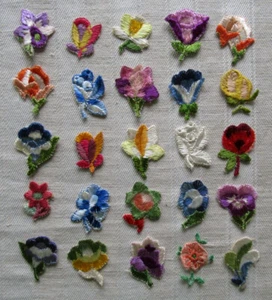25 ALTE APPLIKATIONEN - SILKS - LANDE-ZIGARETTEN - BLUMEN - Bild 1 von 1
