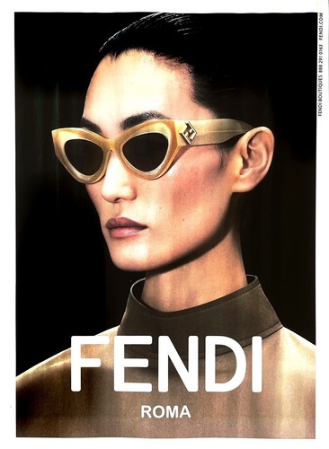 Occhiali da sole FENDI ROMA FASHION stampa originale pubblicità sexy donna abbigliamento couture