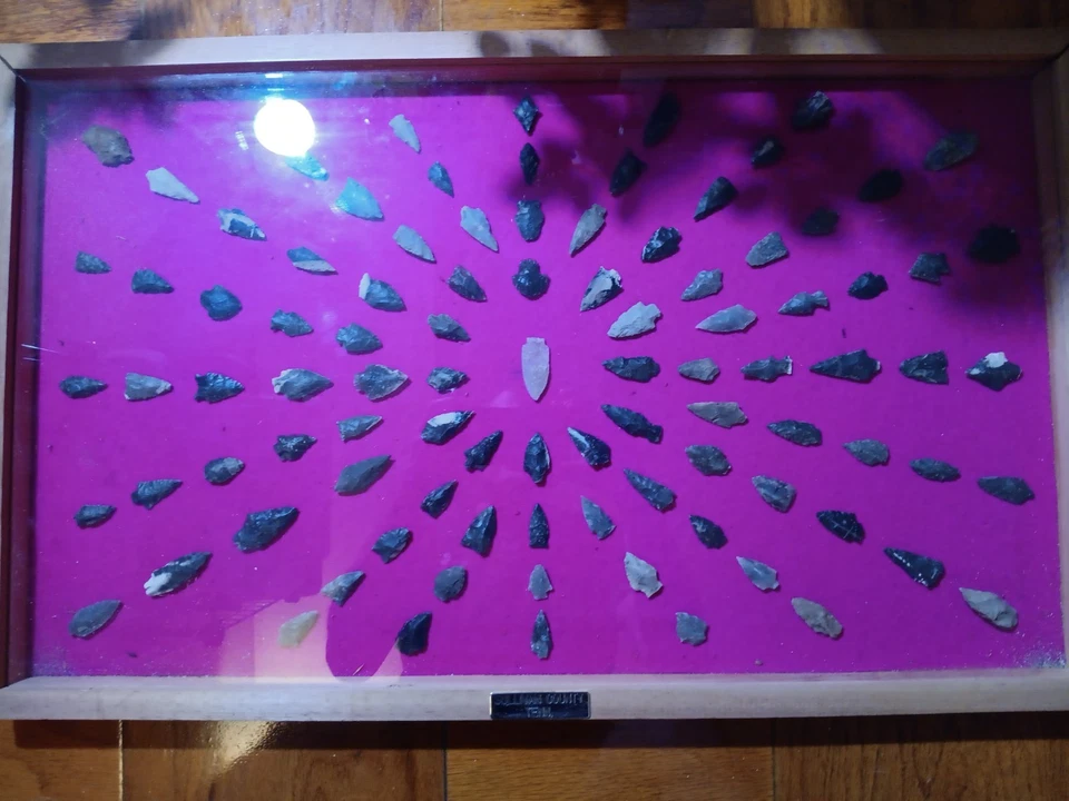 Gran grupo de puntas de flecha TN Foto 1 de 1