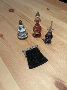 Vintage Kleine Geldtasche Und Drei Leere Parfüm Flakon - Bild 1 von 15