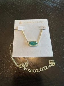Kendra Scott Elisa Pendant Emerald Green Cats Eye Necklace In Gold for Women - Picture 1 of 5