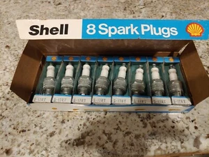 VINTAGE SHELL SPARK PLUGS S-17RT FULL SET OF 8 ,SEALED. NEW OLD STOCK, NICE!!! - Picture 1 of 4