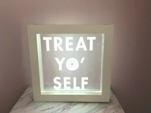 Room / College Dorm Decoration Rechargeable Led Light Box *TREAT YOURSELF * - Picture 1 of 7