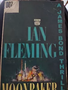 Ian Fleming MOONRAKER James Bond Thriller Signet Paperback P2731 26th Printing - Picture 1 of 10