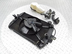 2004 99-05 Yamaha Royal Star Venture XVZ1300 Radiator Fan Blower Thermostat Tank - Foto 1 di 23