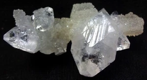 STUNNING POINTED APOPHYLLITE CRYSTALS W/ CORAL CHALCEDONY STICK FORMAT MINERALS - Picture 1 of 5