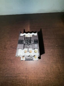 NEW MOELLER DIL00M-G CONTACTOR B392 - Picture 1 of 4