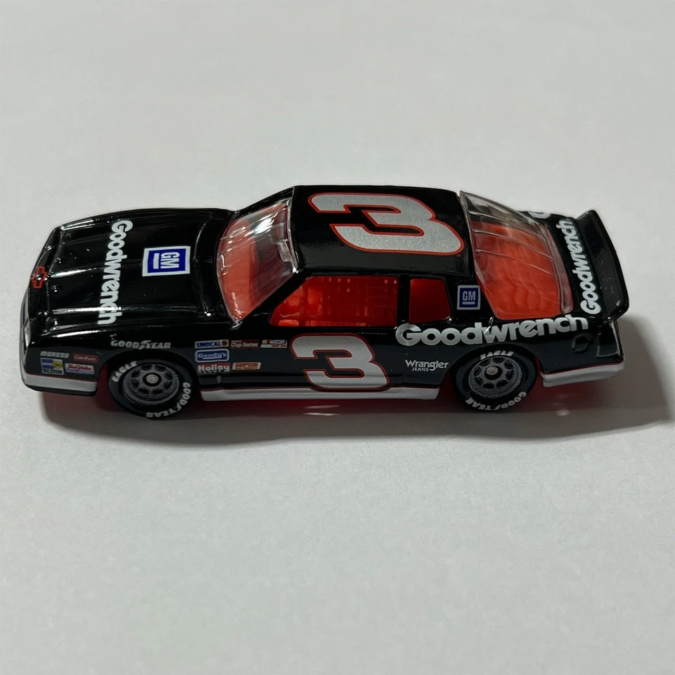 2025 Dale Earnhardt 1988 Goodwrench Reveal 1:64 Diecast Advent Calendar Loose - Image 1 of 1