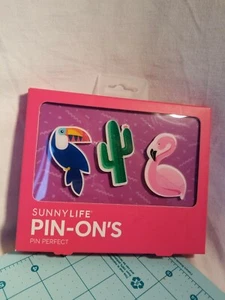 Sunny Life Brand - Pin On's Pin On Conjunto Tropical Perfecto: Flamenco, Cactus y Tucán - Imagen 1 de 10