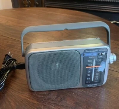 Portable AM / FM Radio DC/Battery or AC Powered Radio Silver Model RF-2400D - Image 1 of 4