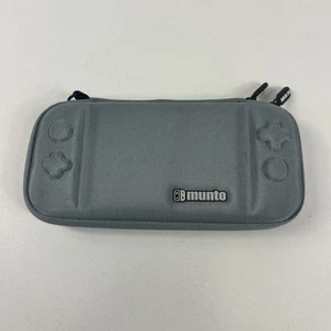 Nintendo Switch Munto Game Traveler Deluxe Travel Case Spielehalter - Hellgrau - Bild 1 von 6