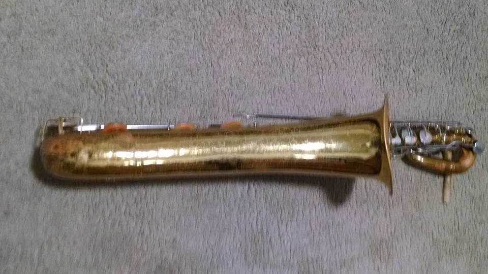 Saxo barítono Buescher 400 para reparación Foto 1 de 4