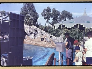 Scivolo 35mm Vintage 1977 Disney World 20.000 Lega Sotto i Mari Mostra - Foto 1 di 3