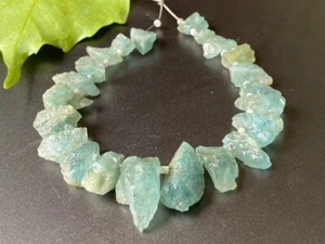 Aquamarine gemstone rough beads size 22-11 mm 8 inches strand Q-108 - Foto 1 di 5