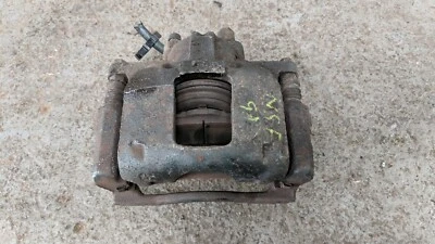 DODGE NITRO 2.8 CRD LEFT PASSENGER SIDE FRONT BRAKE CALIPER 2007-11 - Image 1 of 3