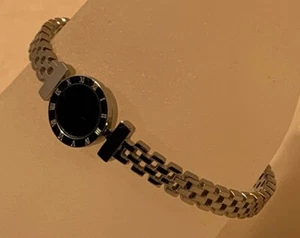 Extravagantes Armreif Edelstahl in Silber-Color Römische Ziffern Turmalin Inlay - Bild 1 von 4