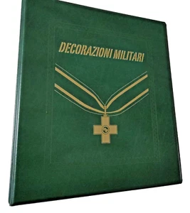 COPERTINA A 4 ANELLI ALBUM PER COLLEZIONARE DECORAZIONI MILITARI DISTINTIVI - Foto 1 di 3