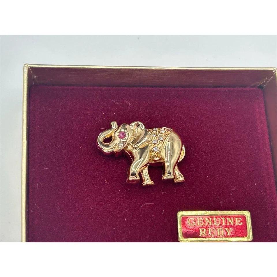 Imperial Court Elephant Brooch with Ruby Eye and Rhinestones New In Box - Изображение 1 из 1