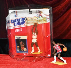 MICHAEL JORDAN 1988 Modellino Starting Lineup SLU, Carta RC BULLS Rookie - Foto 1 di 11