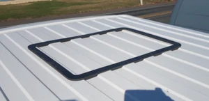 Dometic Heki Midi Roof Light Adapter - Bild 1 von 6