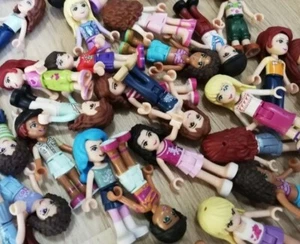 LEGO FRIENDS x 5 Minifigure Surprise Pack - 2 Pets And 5+ Accessories FREE POST - Picture 1 of 3