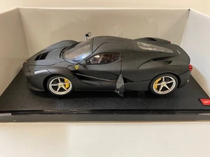 Ferrari La Ferrari noir mat Hot Wheels 1:18 1/18 modèle miniature - Photo 1/4