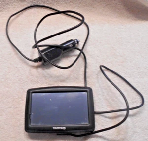 TomTom  XL GPS Bundle with Adapter for the Car - Picture 1 of 3