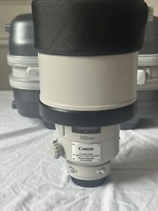 Canon EF 300mm f/2.8 L IS II USM Lens  - Mint condition with hood and case