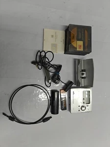 Sony Walkman MZ-R909 Portable Minidisc Player (silver) - Picture 1 of 8