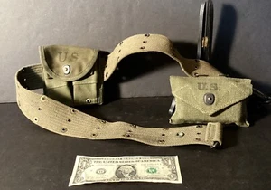 Bolsa de revista ORIGINAL US ARMY, bolsa de primeros auxilios con contenido original y cinturón - Imagen 1 de 8