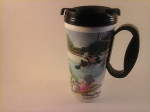 Walt Disney - Disney Parks - SPASS AM POOL - Nachfüllpackung Souvenir Whirley Tasse + Deckel - Bild 1 von 4