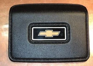 Chevrolet GMC Truck Blazer Suburban 1978-1988 Steering Wheel Horn Cover - Picture 1 of 3