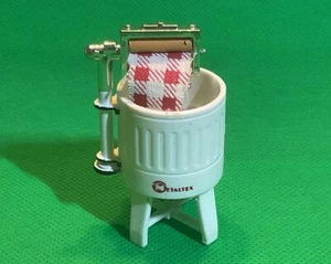 Vintage ACME fridge magnet - washer wringer -suitable for 24th scale dolls house - Picture 1 of 5