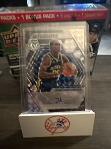 2022-23 Panini Mosaic Basketball Jonathan Kuminga Autographs Mosiac AM-KUM