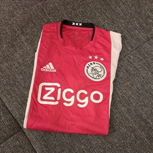 Ajax Amsterdam Niederlande Holland Trikot Shirt Größe M medium Adidas ziggo rot  - Bild 1 von 12