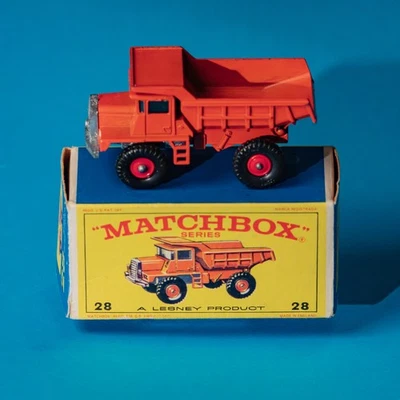 Matchbox Regular Wheels / MB 28 D1 / Mack Dump Truck / 1968 MIB / Clean Box - Image 1 of 4