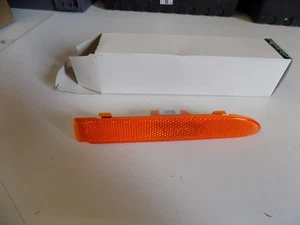 Original Jaguar S Type Stoßstange hinten links Reflektor XR847580 - Bild 1 von 1