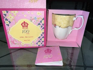 Neu im Karton Royal Albert 100 Jahre 1990 Blumenstrauß Becher - Bild 1 von 4