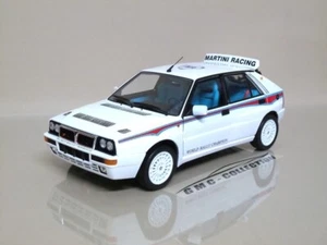 LANCiA DELTA HF INTEGRALE EVOLUZiONE EVO 2 MARTiNi 6 1992 BiANCO/BLU KYOSHO 1/18 - Foto 1 di 7